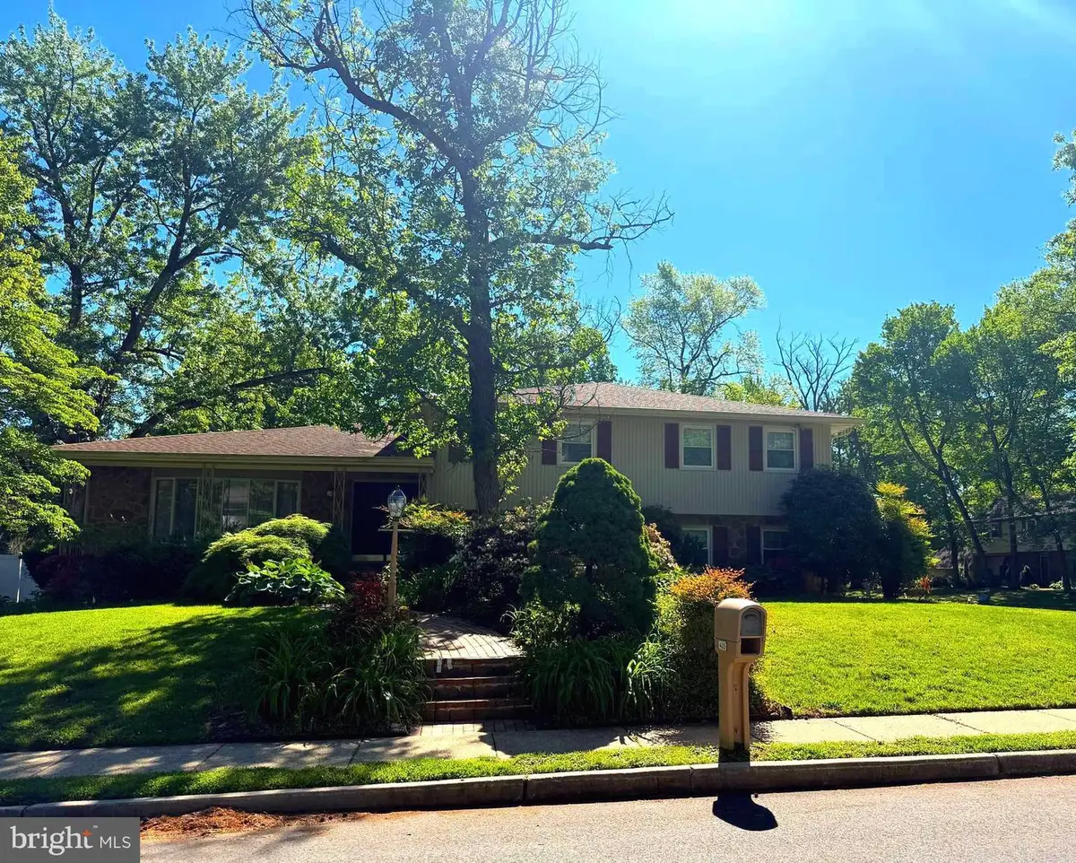 425 Kennebec Rd, Cherry Hill, NJ 08002 - #1