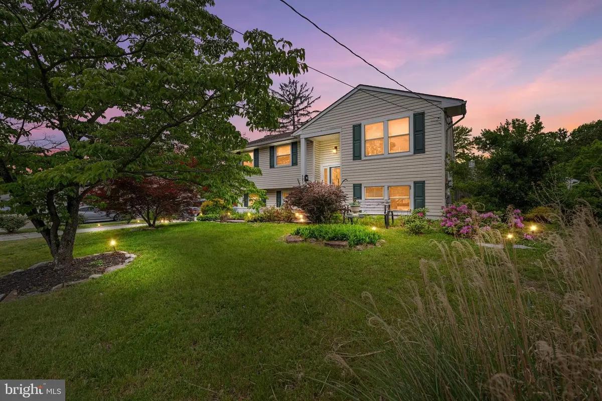 502 W Laurel Rd, Stratford, NJ 08084 - #1
