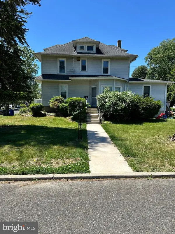 202 Washington Ave, LAUREL SPRINGS, NJ 08021