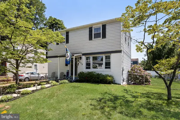 7458 Collins Ave, PENNSAUKEN, NJ 08109
