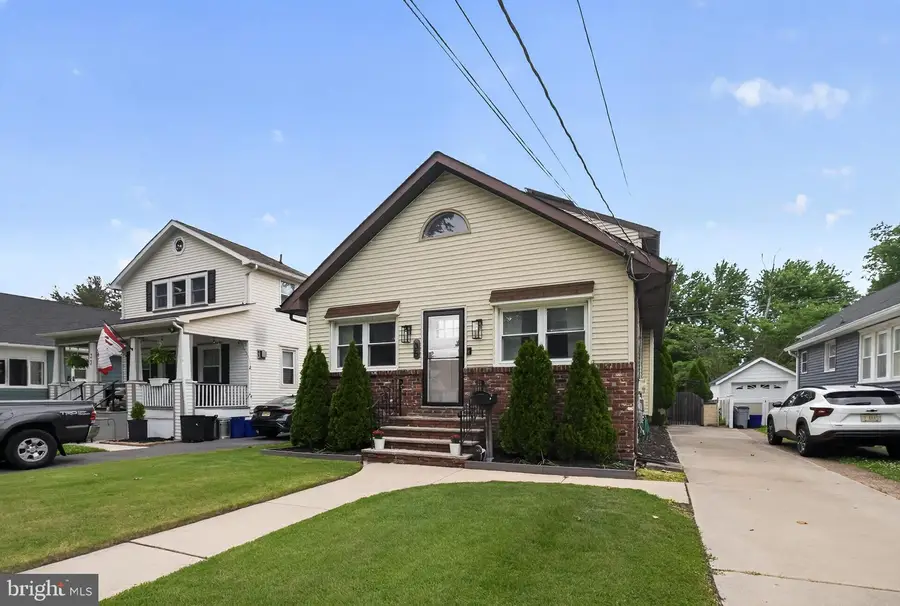 35 Manor Ave, Oaklyn, NJ 08107 - #2