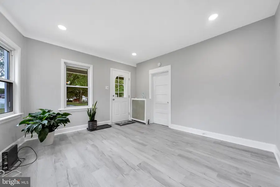27 Elm Ave, Clementon, NJ 08021 - #3