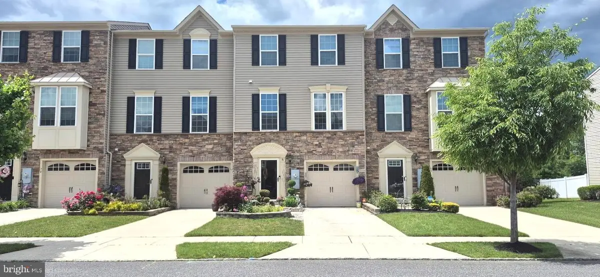 70 Village Green Ln, Sicklerville, NJ 08081 - #1