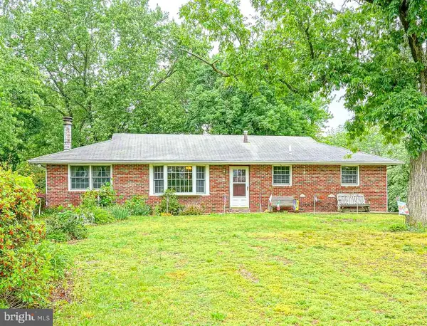 19 W Central Ave, HAMMONTON, NJ 08037