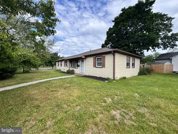 54 Warwick Rd, STRATFORD, NJ 08084