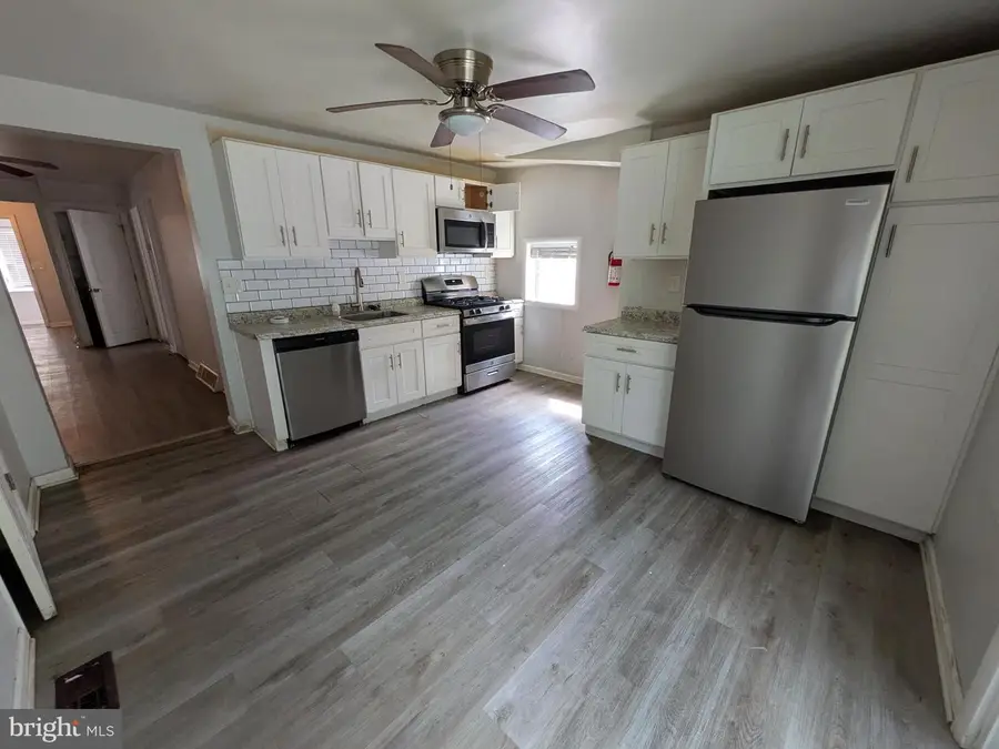 860 Velde Ave, Pennsauken, NJ 08110 - #2