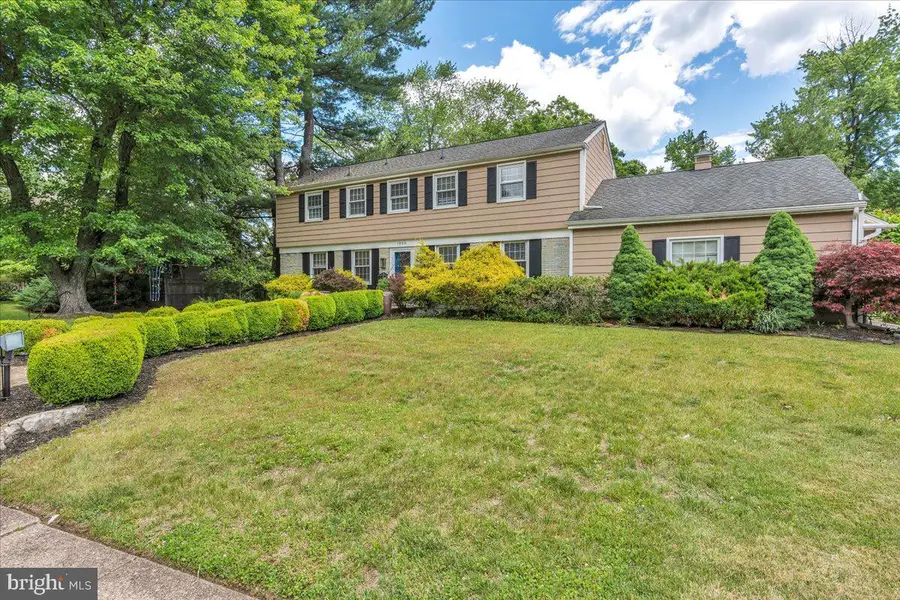 1900 Cardinal Lake Dr, Cherry Hill, NJ 08003 - #2