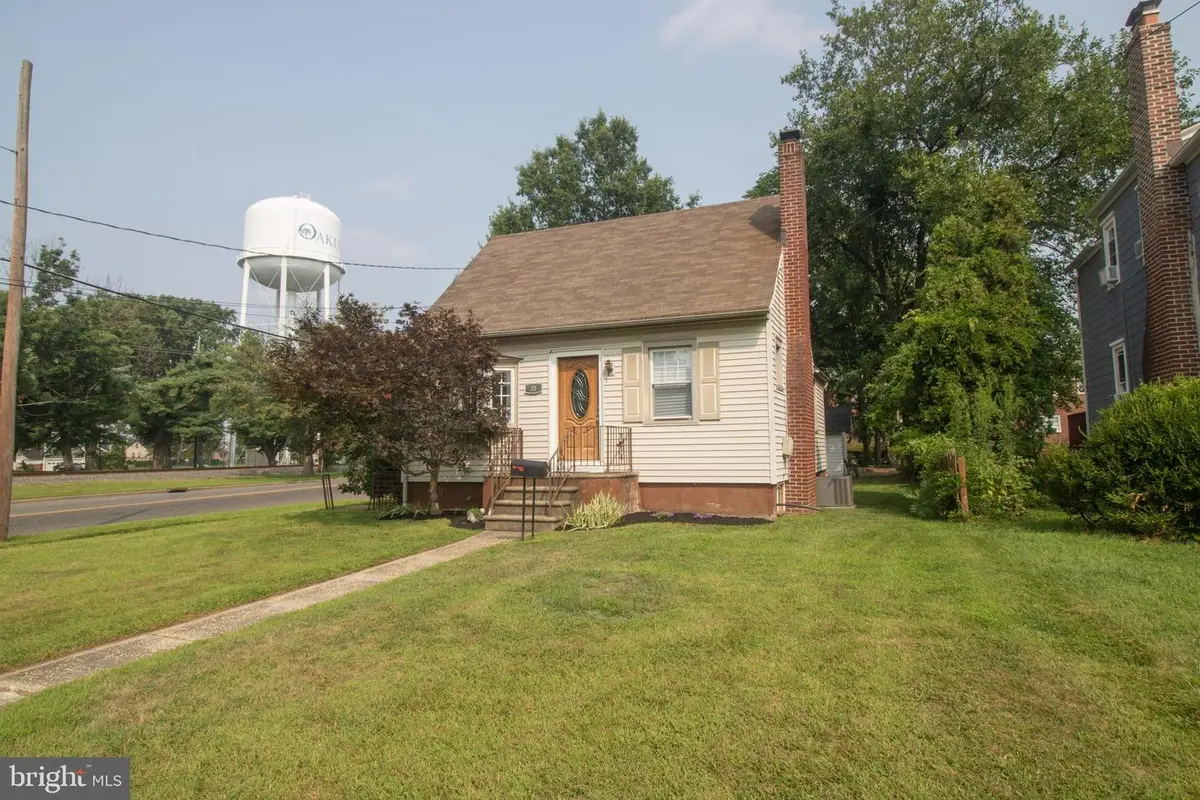 35 W Holly Ave, Oaklyn, NJ 08107 - #1