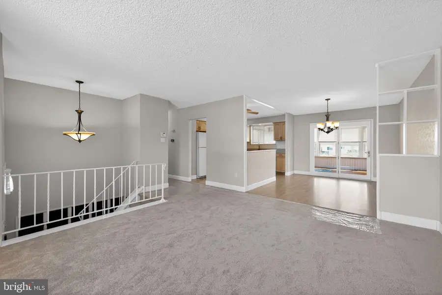 211 Hobart Dr, Clementon, NJ 08021 - #2