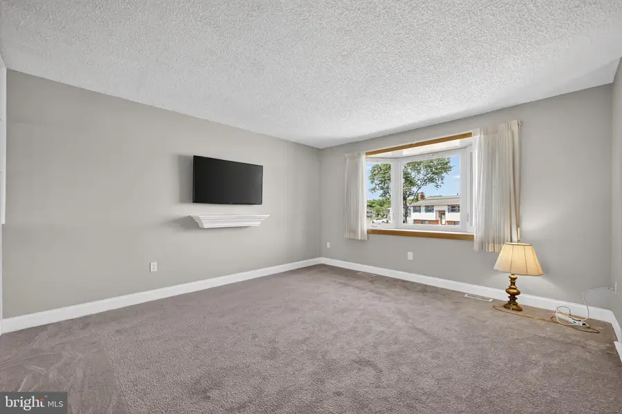 211 Hobart Dr, Clementon, NJ 08021 - #3