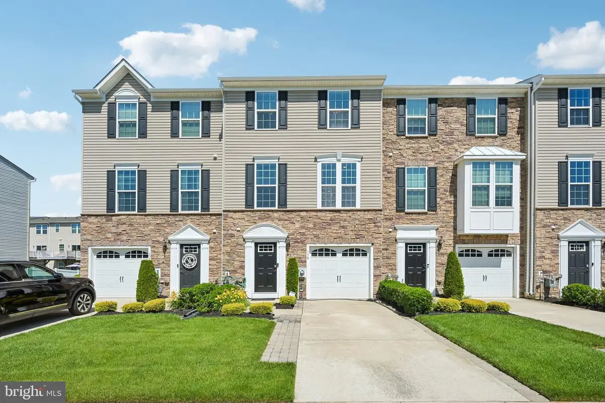 179 Village Green Ln, Sicklerville, NJ 08081 - #1