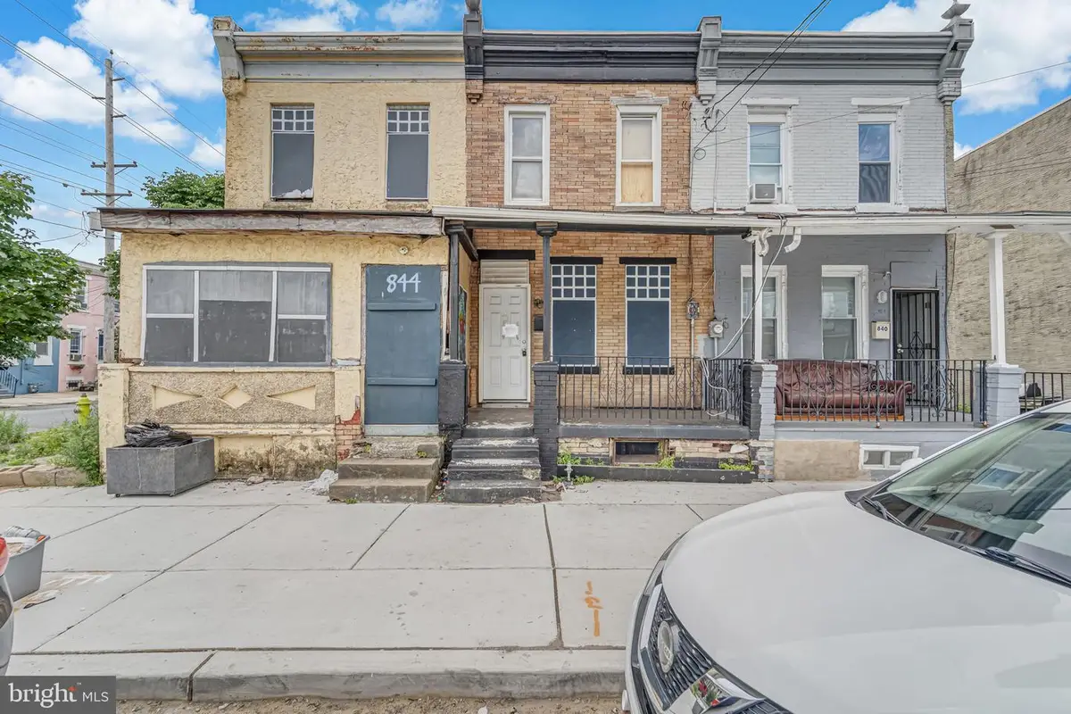 842 Elm St, Camden, NJ 08102 - #1