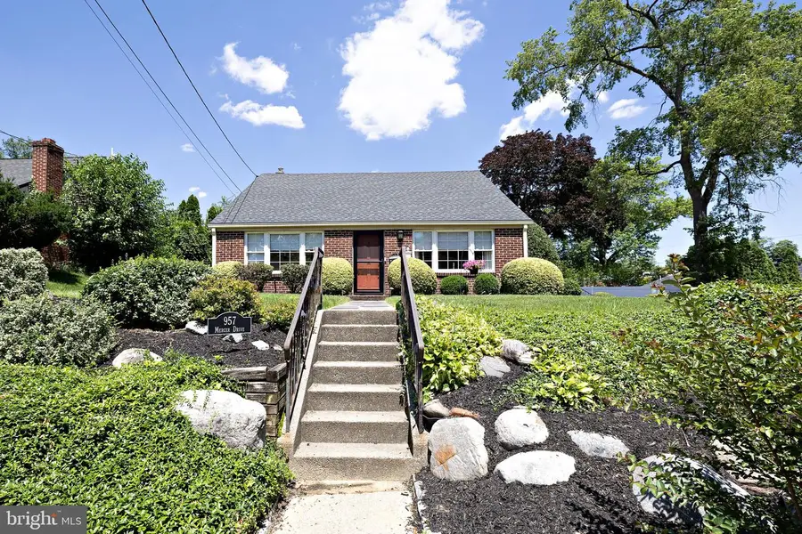 957 Mercer Dr, Haddonfield, NJ 08033 - #2