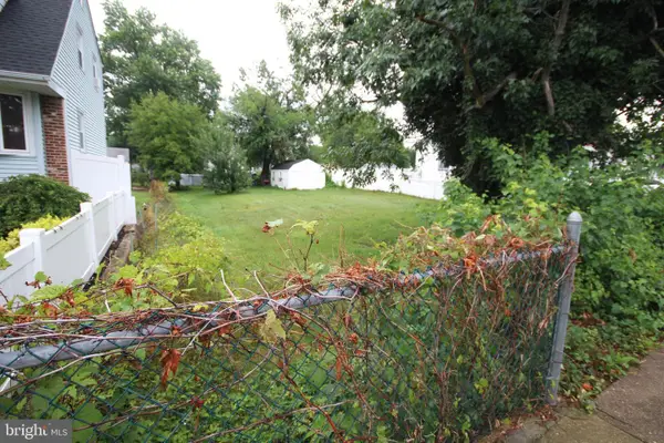 Grant Ave, MT EPHRAIM, NJ 08059