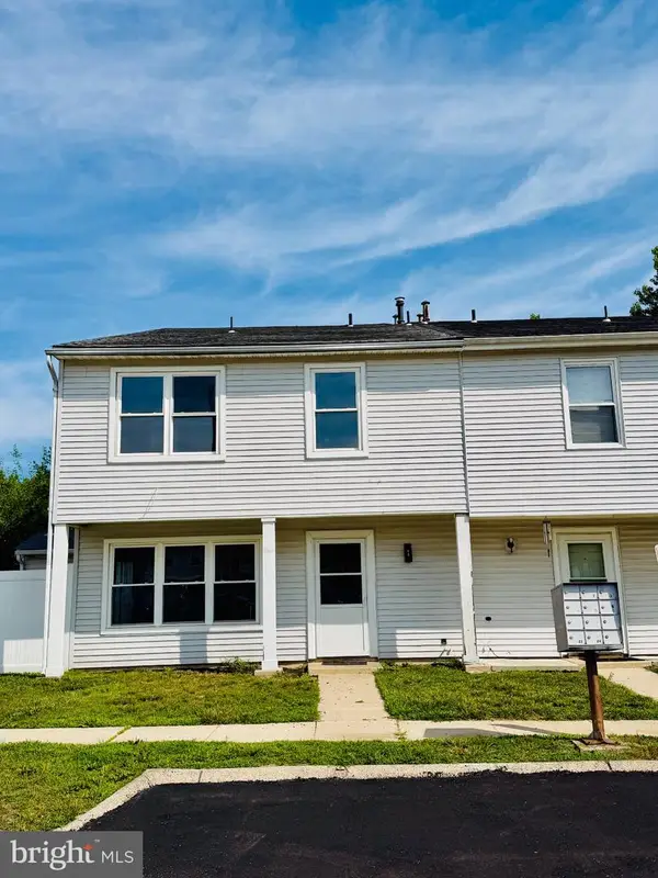 1 Logan Ct, SICKLERVILLE, NJ 08081
