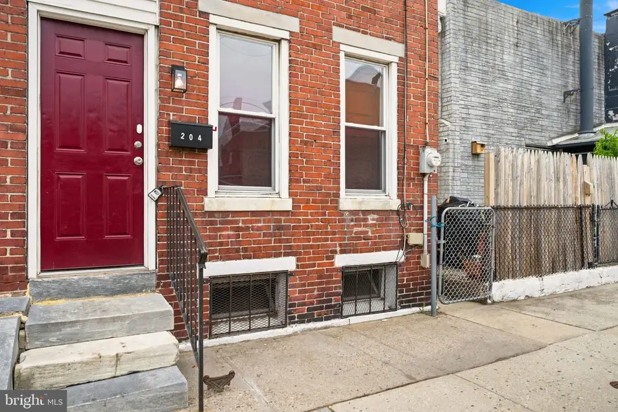 204 Middlesex St, Gloucester City, NJ 08030 - #2