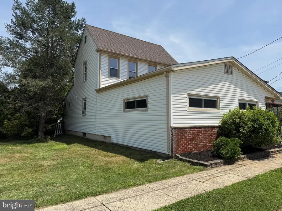192 Bishop Ave, West Berlin, NJ 08091 - #3