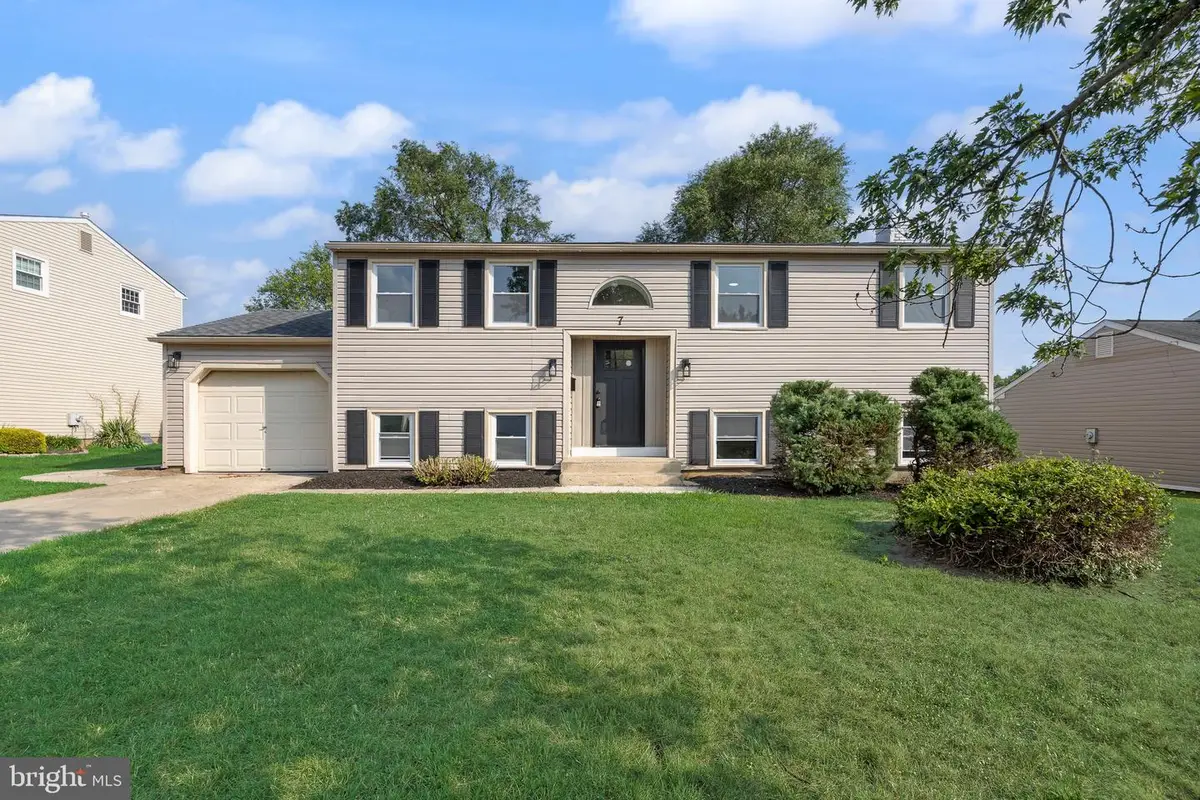 7 Stone River Rd, Clementon, NJ 08021 - #1