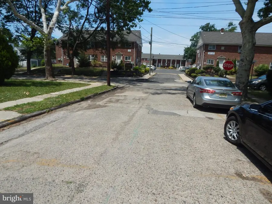 1906 46th St, Pennsauken, NJ 08110 - #3