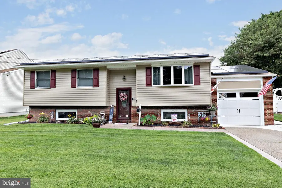 301 Roberts Ave, Bellmawr, NJ 08031 - #2