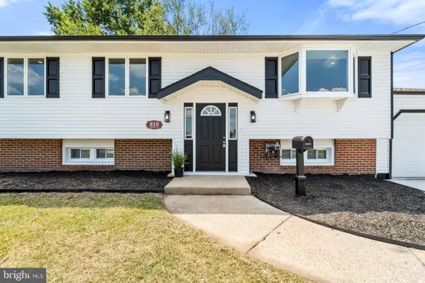 213 Hobart Dr, CLEMENTON, NJ 08021