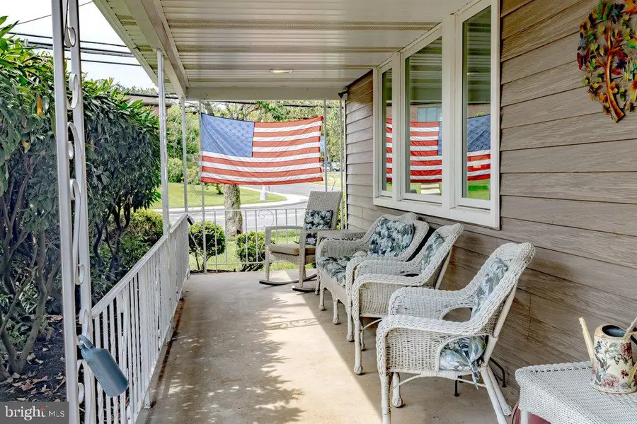 2 Bellows Ln, Cherry Hill, NJ 08002 - #2