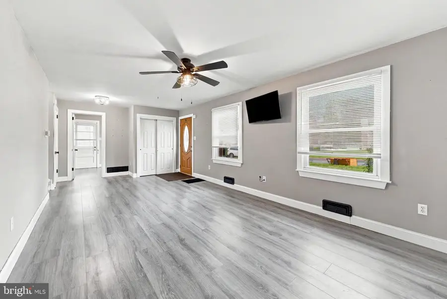 14 Buttonwood Rd, Stratford, NJ 08084 - #3