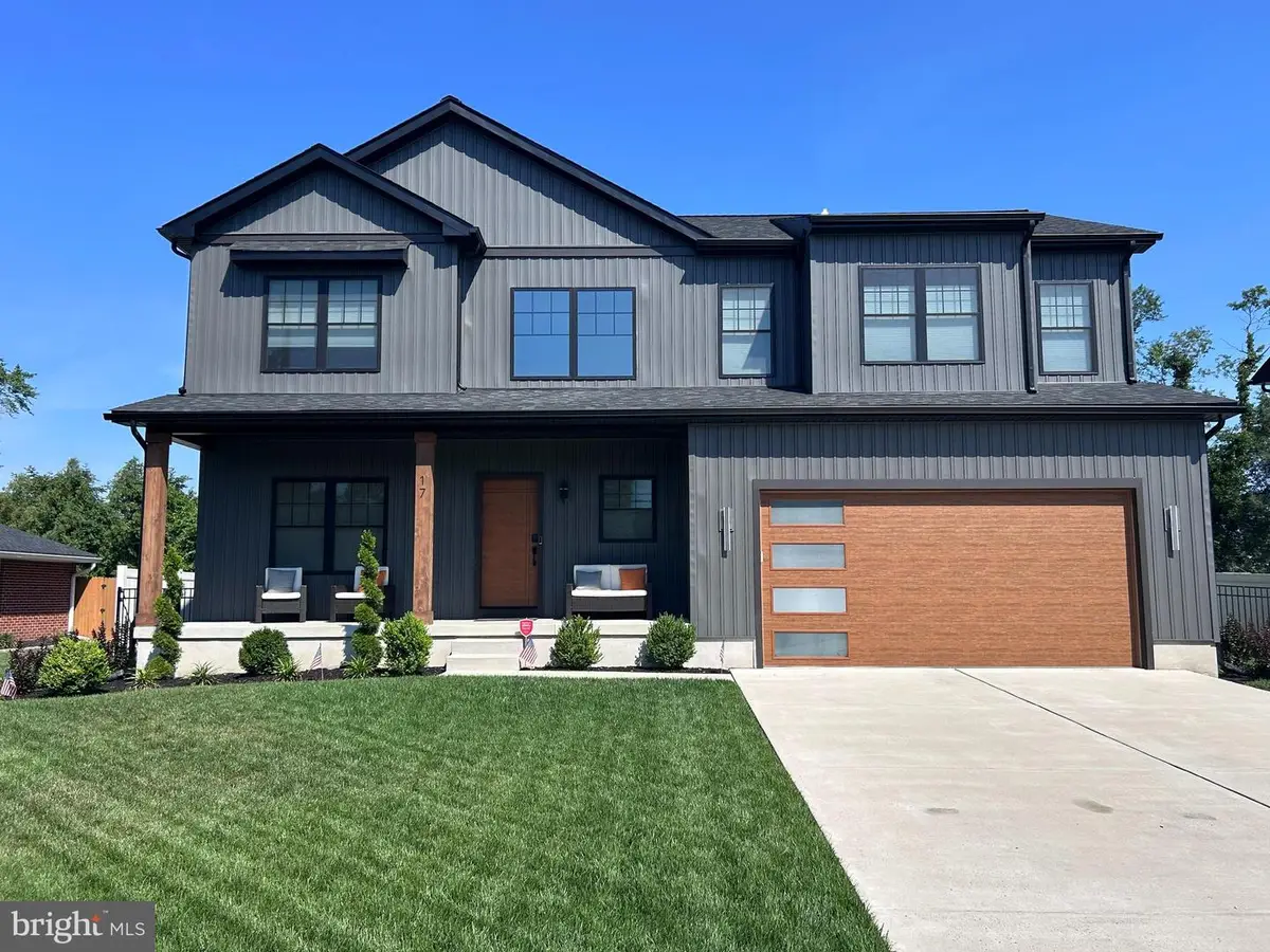 17 Bishop Ave, Berlin, NJ 08009 - #1