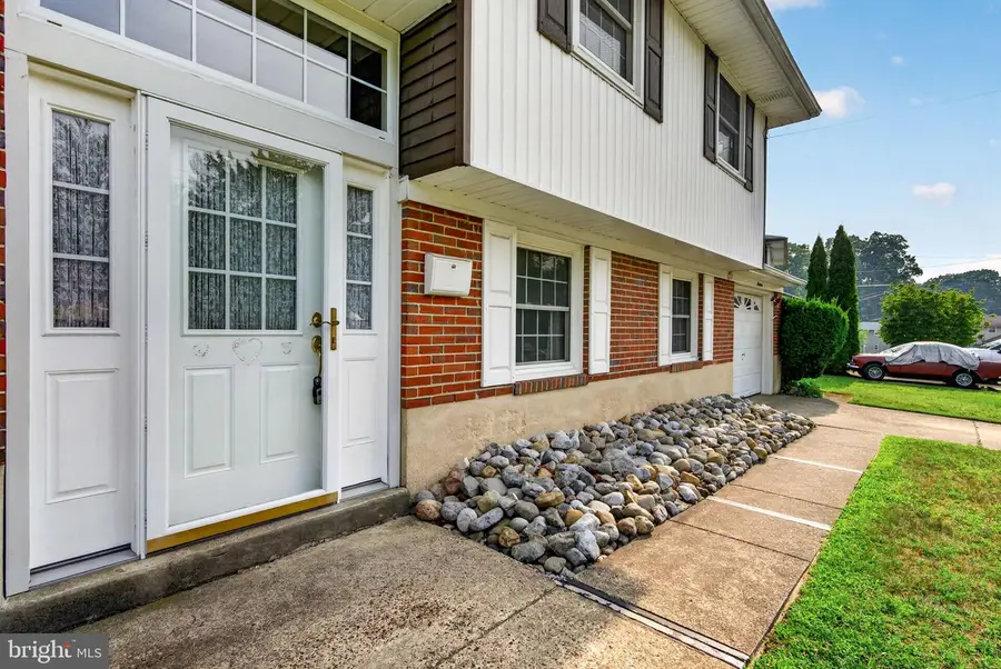 19 Hillside Rd, Stratford, NJ 08084 - #3