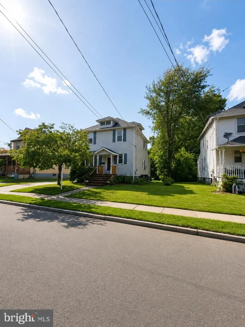 218 Madison Ave, Laurel Springs, NJ 08021 - #1