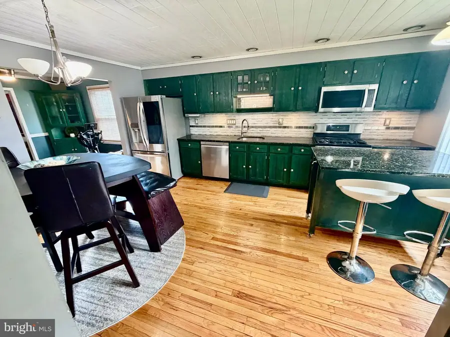 8110 Corbett Rd, Pennsauken, NJ 08109 - #3