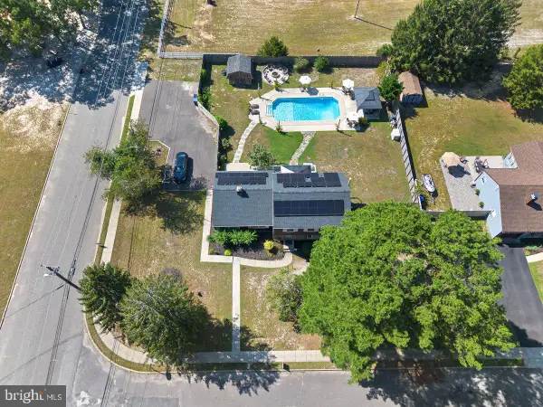 868 Willow Way, ATCO, NJ 08004
