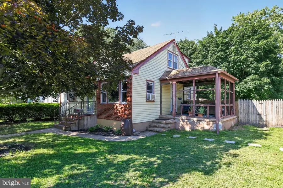 806 Highland Ave, Glendora, NJ 08029 - #3