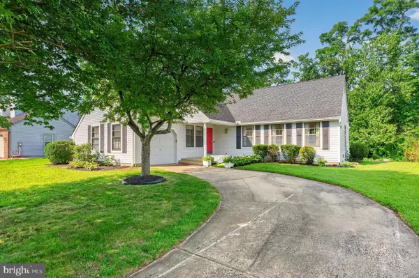 32 Hemlock Dr, BLACKWOOD, NJ 08012