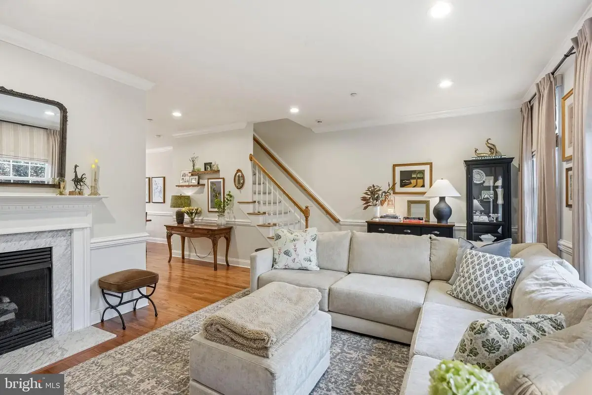 8 Washington Ave, Haddonfield, NJ 08033 - #1