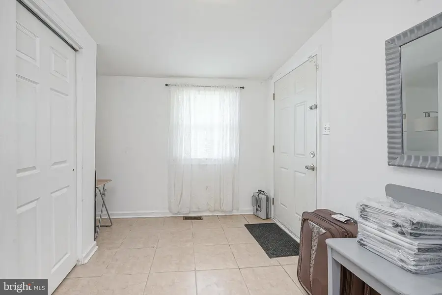 18 E 6th Ave, Runnemede, NJ 08078 - #3
