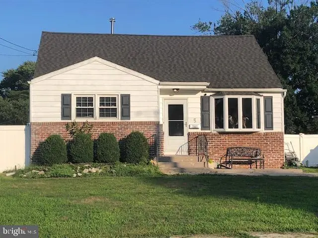 5 Cloverdale Rd, Blackwood, NJ 08012 - #1