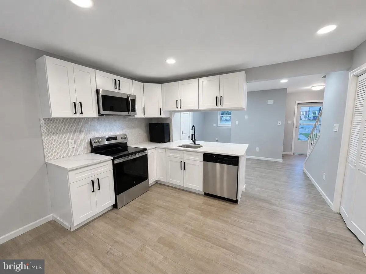 611 Tara Dr, Sicklerville, NJ 08081 - #1