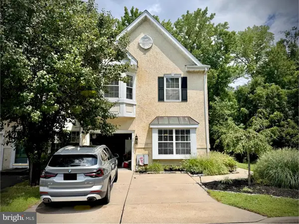 39 Versailles Blvd, CHERRY HILL, NJ 08003