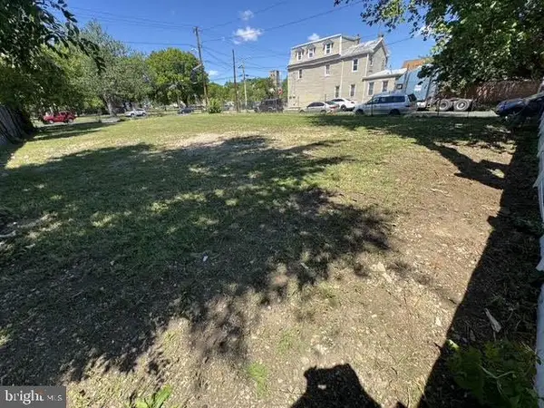818 N 27th St, CAMDEN, NJ 08105