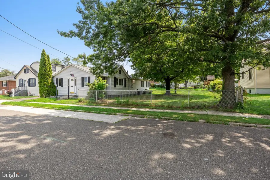 8260 Balfour Rd, Pennsauken, NJ 08110 - #3