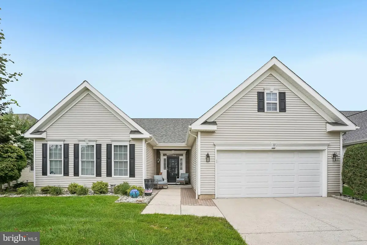 13 Kristian Dr, Sicklerville, NJ 08081 - #1