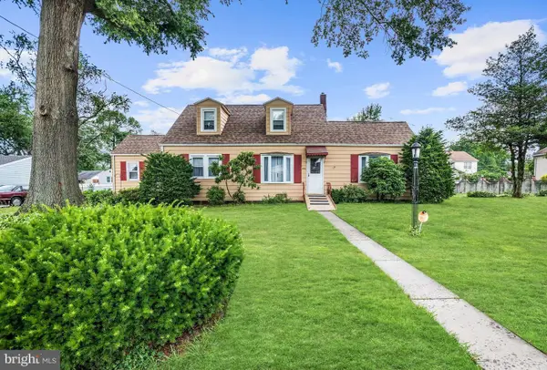 445 4th Ave, BELLMAWR, NJ 08031