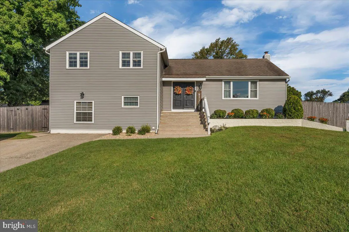 7 Surrey Ct, Berlin, NJ 08009 - #1