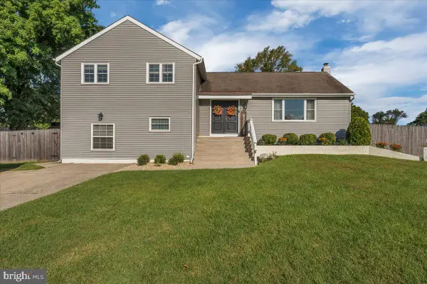 7 Surrey Ct, BERLIN, NJ 08009