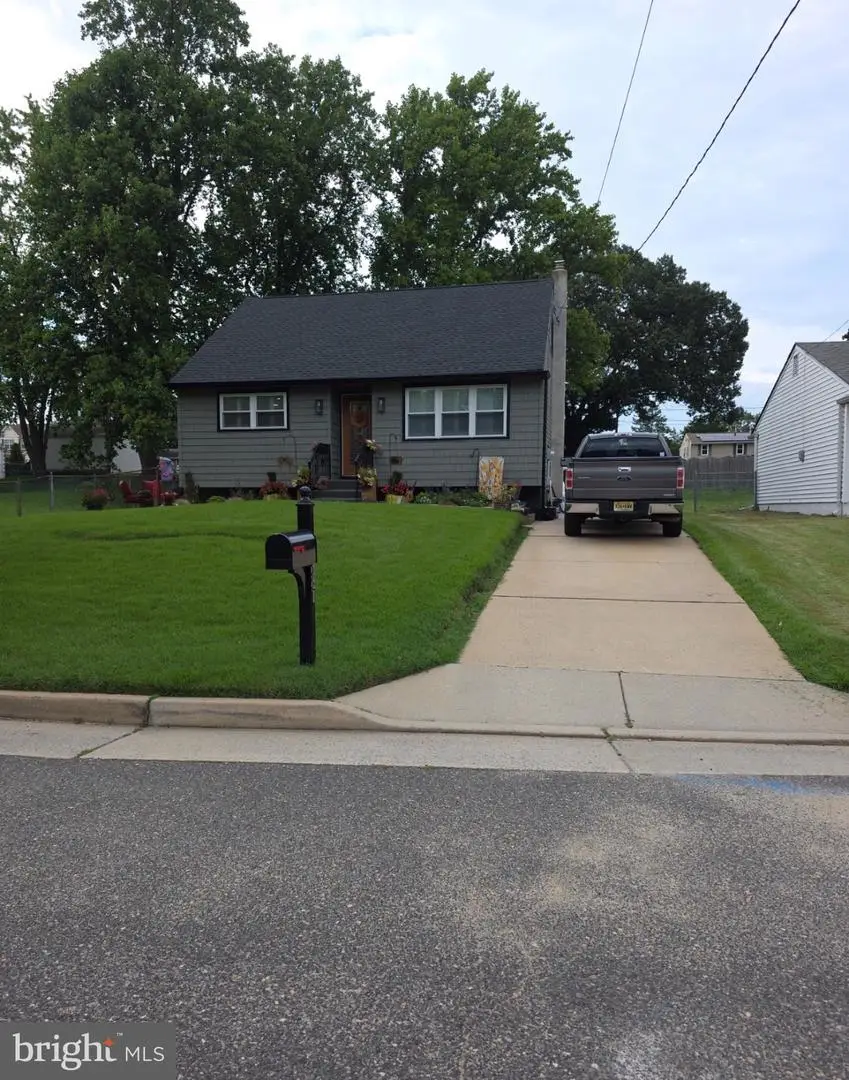 221 Richmond Ave, Blackwood, NJ 08012 - #1