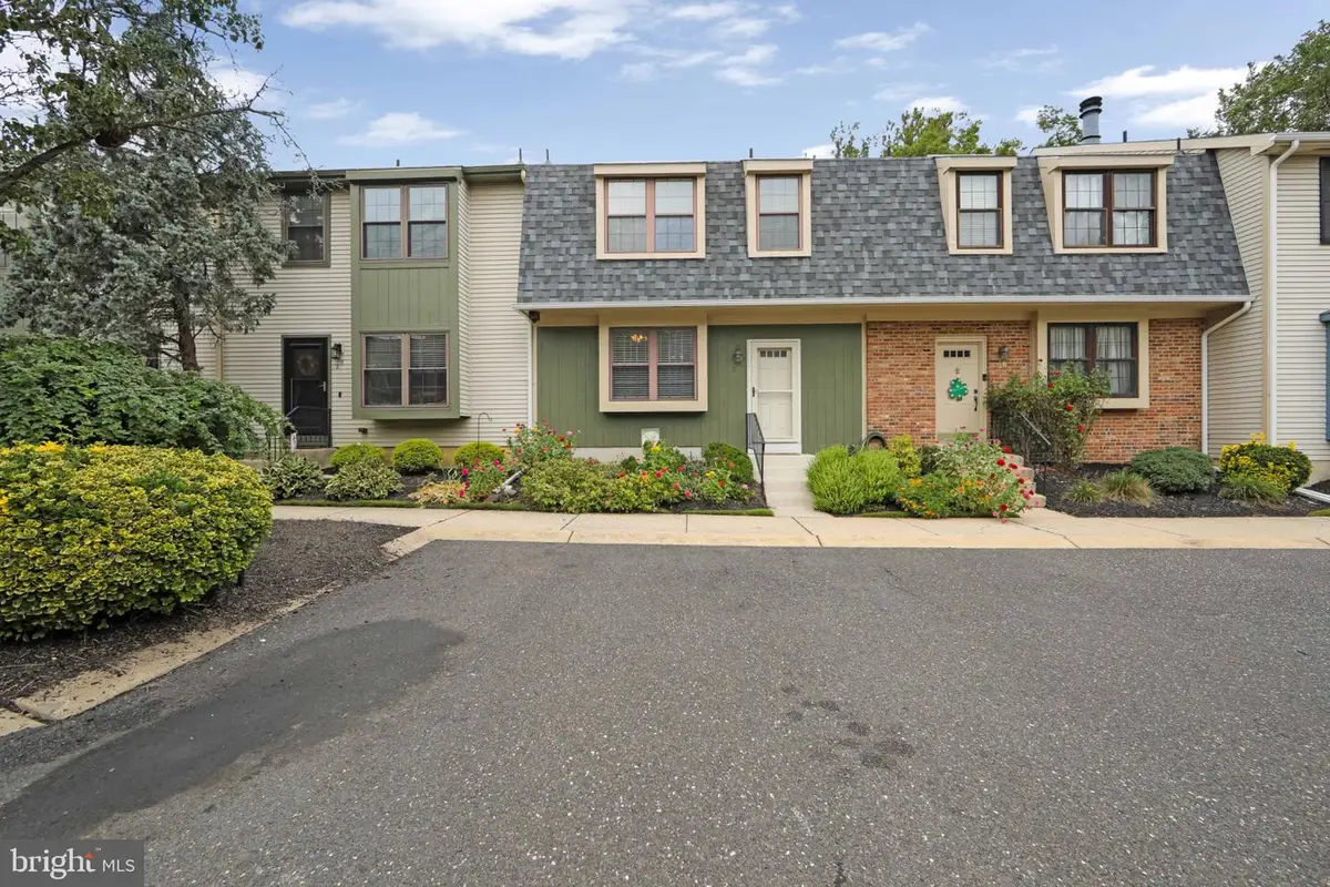 27 Crofton Cmns, Cherry Hill, NJ 08034 - #1