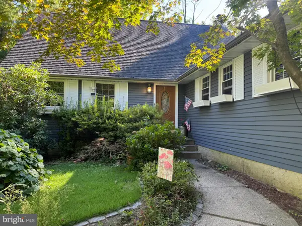 8 Mckinley Ave, BLACKWOOD, NJ 08012