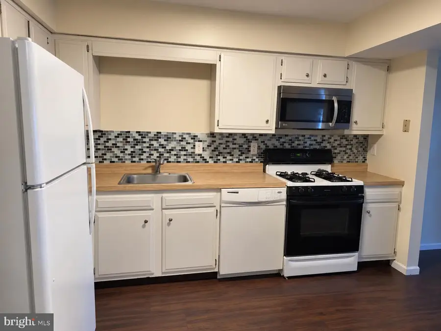 307 Knoll Dr, Blackwood, NJ 08012 - #2