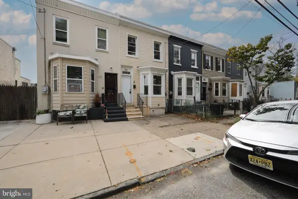326 Clinton St, CAMDEN, NJ 08103
